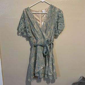 Green lace short sleeve dress, large